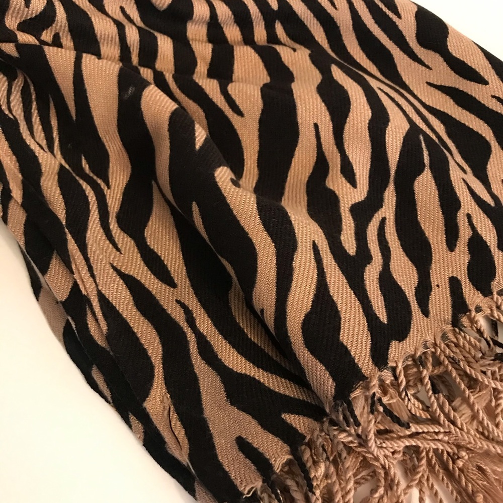 Scarf - Picture 5 of 5